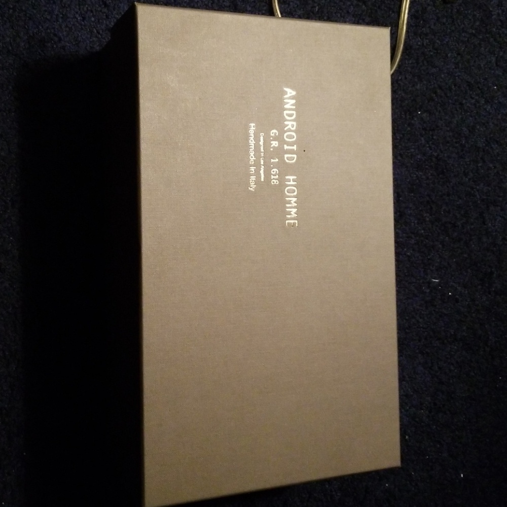 New in box Andriod Homme
